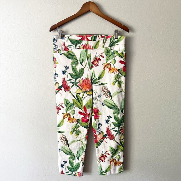 Chico's Size 1.5 Women's Size 10 Pull on Tropical Print Stretch Ankle Pants - Picture 1 of 11